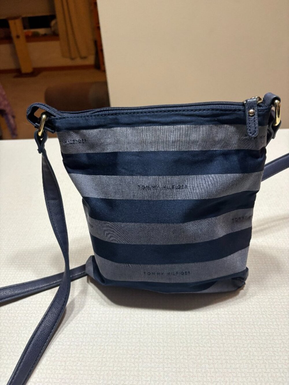 GUC Tommy Hilfiger Navy & Grey Crossbody